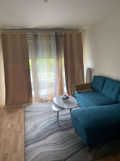 Grand appartement entier situé à aulnay-sous-bois Exterior foto