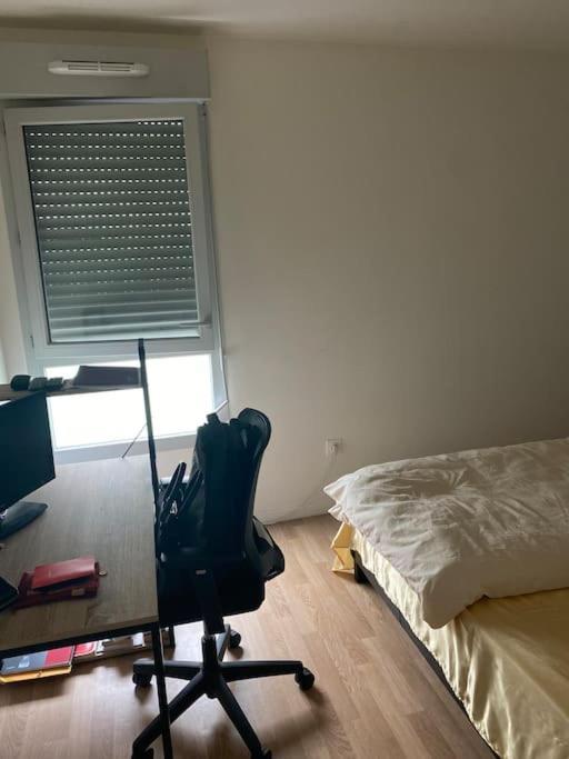 Grand appartement entier situé à aulnay-sous-bois Exterior foto